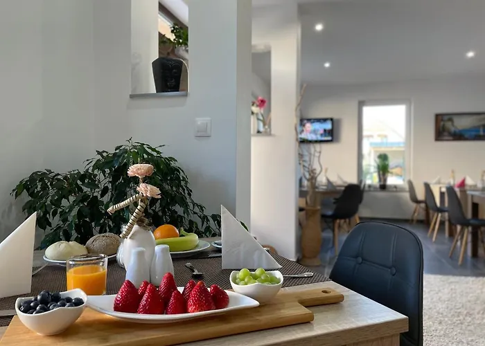 Aruba & Private 4* Keszthely